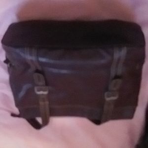 Women's gal designer bag large leather look and feel multiple pockets
